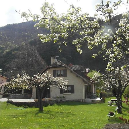 Au Vieux Tilleul Bed & Breakfast Veynes Dış mekan fotoğraf