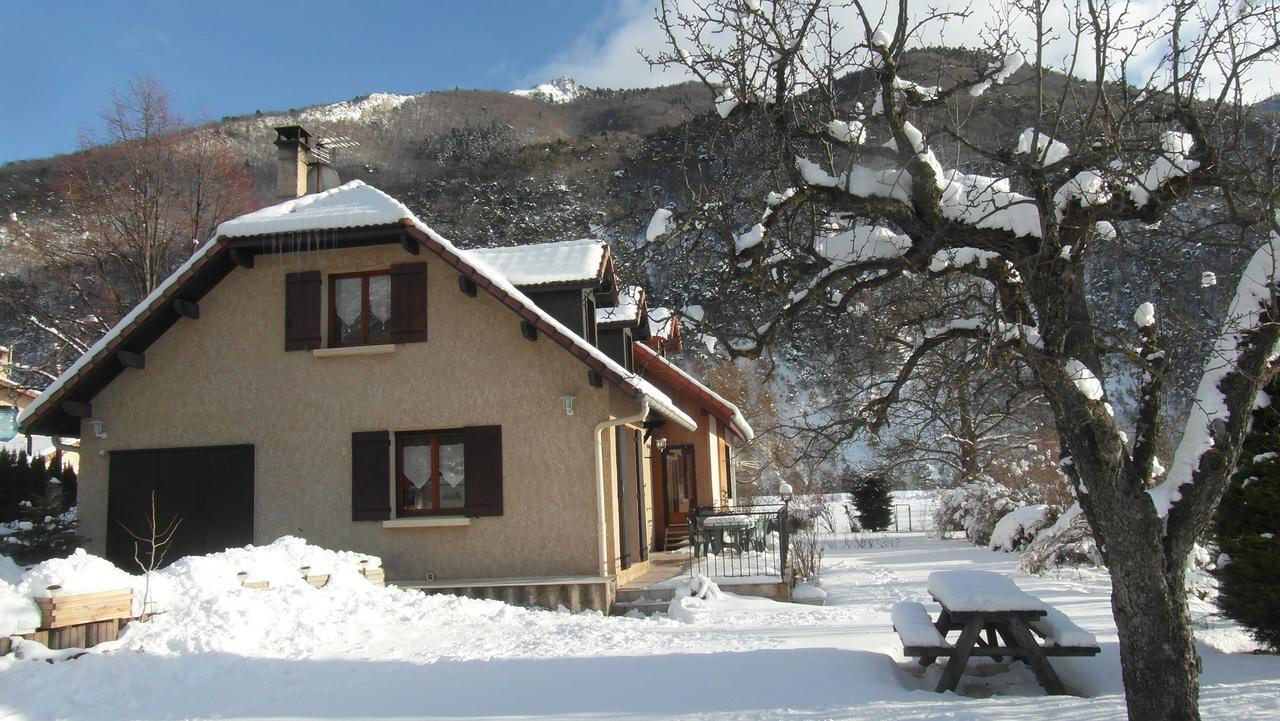 Au Vieux Tilleul Bed & Breakfast Veynes Dış mekan fotoğraf