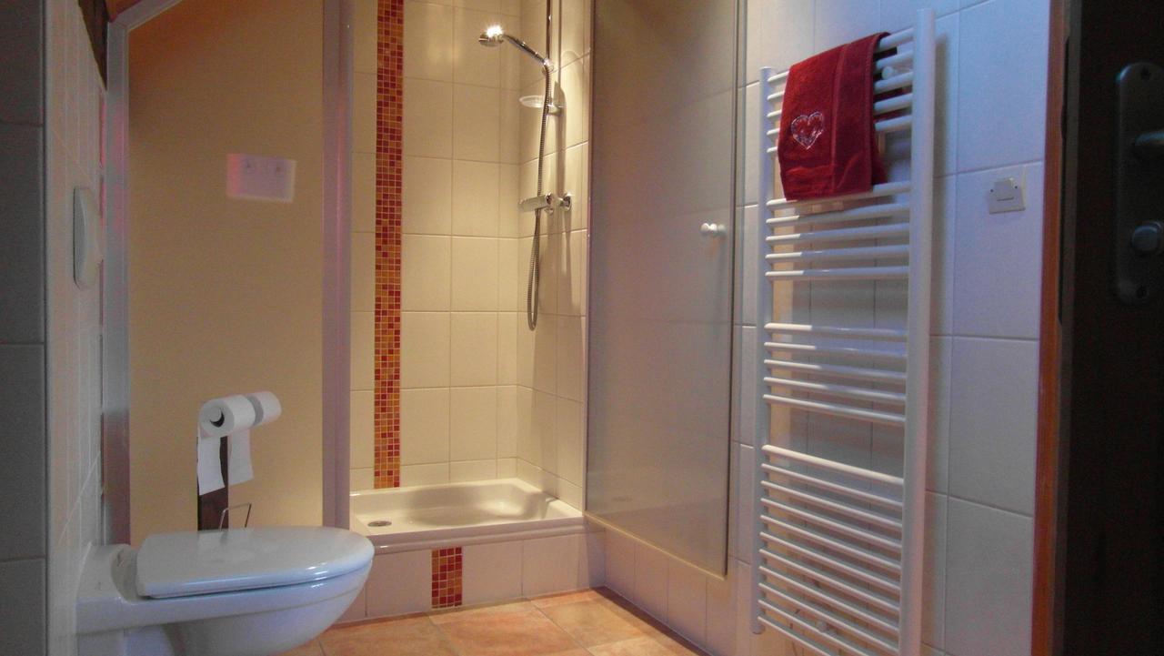 Au Vieux Tilleul Bed & Breakfast Veynes Dış mekan fotoğraf