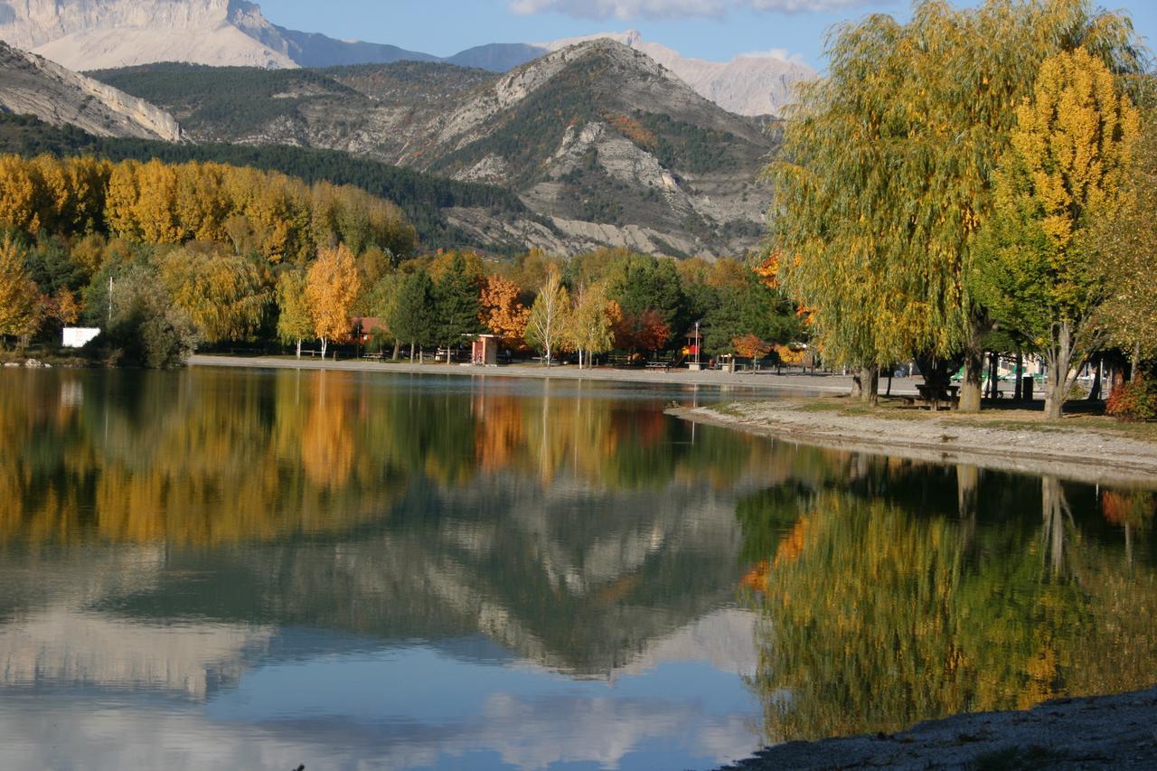 Au Vieux Tilleul Bed & Breakfast Veynes Dış mekan fotoğraf