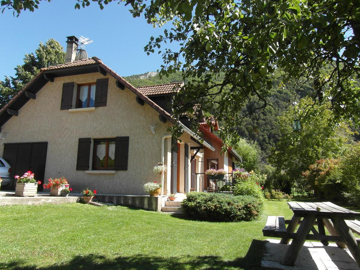 Au Vieux Tilleul Bed & Breakfast Veynes Dış mekan fotoğraf